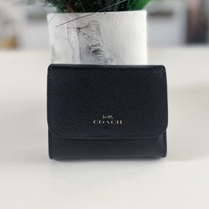 COACH small women’s wallet
